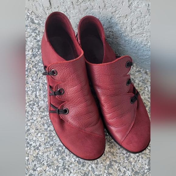 Arche Women's Bordeaux Leather Moccasins - Picture 2 of 12